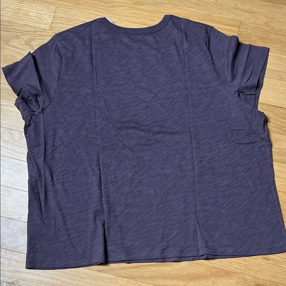 Set of 2 | NWT | Old Navy Women's 100% Cotton Short  Sleeve Ts in Tan and Purple - Picture 10 of 10